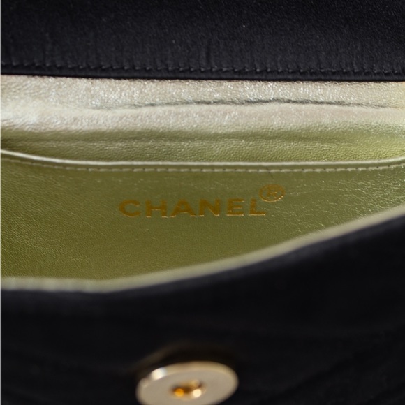 Chanel Vintage 1992 Black Gold Crystal Embellished CC Satin Diagonal Evening Bag - Picture 8 of 13
